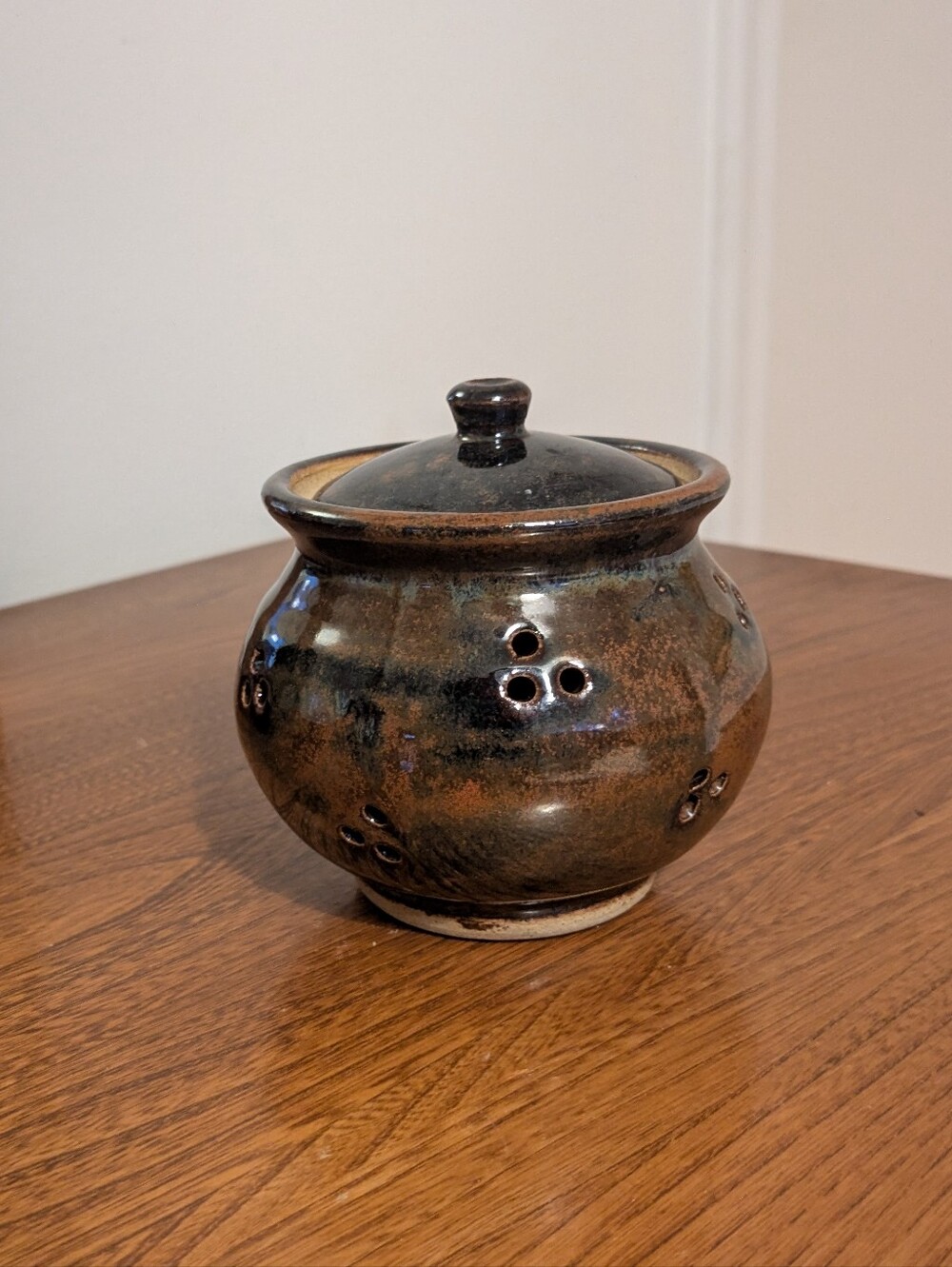 Handmade Vintage Pottery Garlic Keeper Fits Two To Three Bulbs